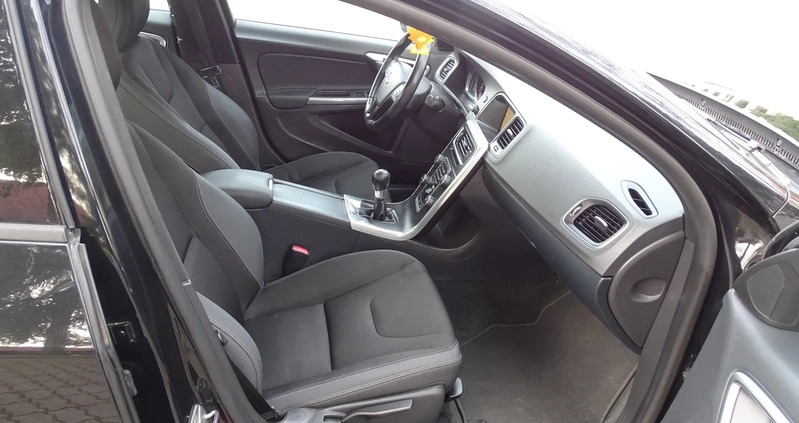 Volvo S60 cena 44900 przebieg: 207000, rok produkcji 2014 z Elbląg małe 232